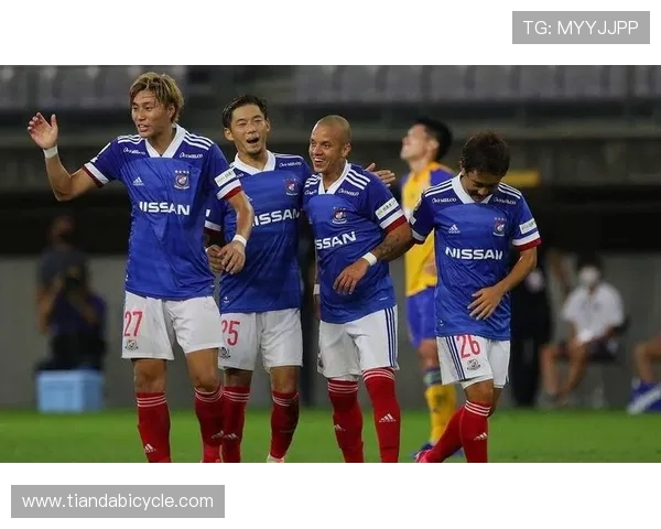 枥木队与新泻天鹅的激烈对决揭示了日本职业足球的竞争魅力与发展潜力