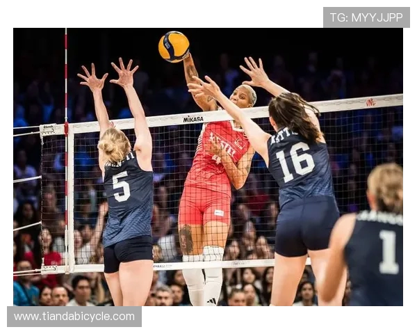 美国排球对阵俄罗斯实况分析与精彩瞬间回顾