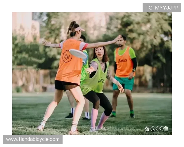 飞盘竞技的魅力:深入了解上海飞盘队的极速风采与团队精神