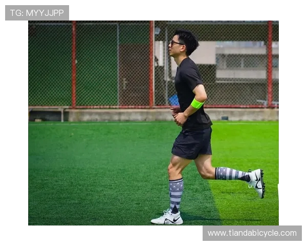 从零起步掌握飞盘技巧与战术全解析助你成为飞盘高手 从零起步掌握飞盘技巧与战术全解析助你成为飞盘高手